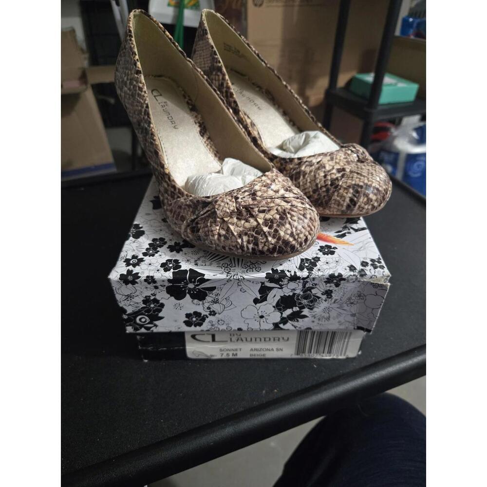 CL by Laundry Sonnet Snakeskin Print Kitten Heel Pumps Size 7.5M